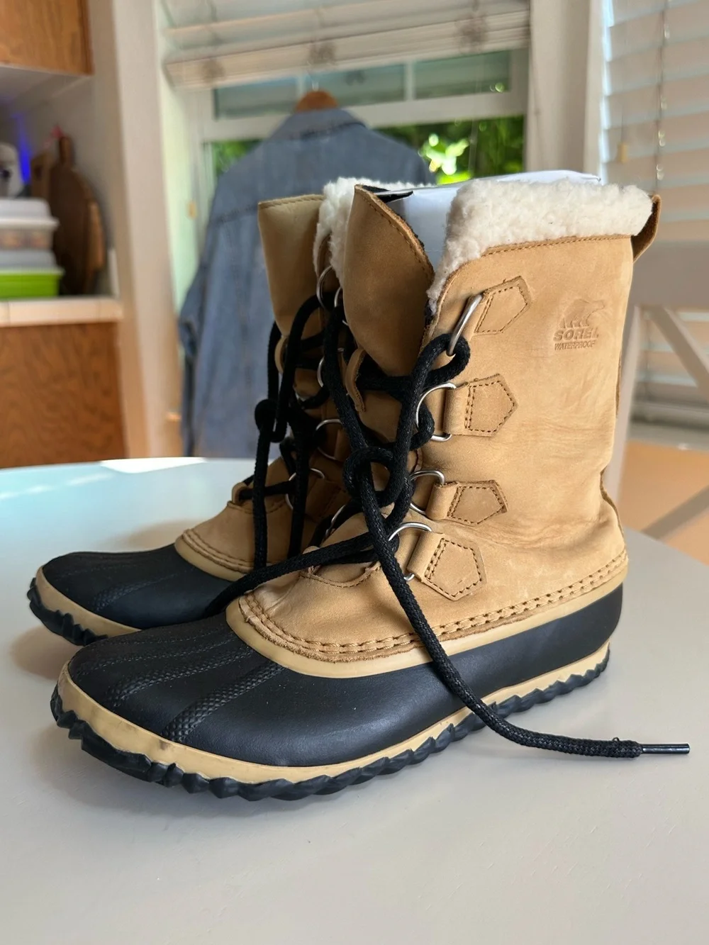 Sorel Women’s Tan and Black Winter Boot